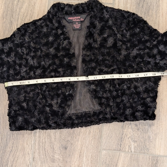 Signature by Robbie Bee Cropped Shrug - Picture 5 of 6